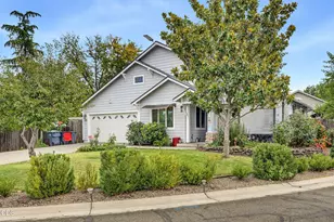 120 Nadine Ln, Central Point, OR 97502 - Photo 1