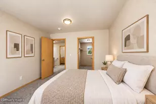 469 Tulipan Way, Talent, OR 97540 - Photo 13