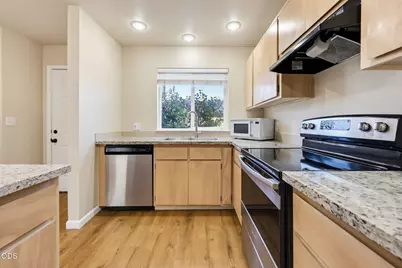 469 Tulipan Way, Talent, OR 97540 - Photo 5