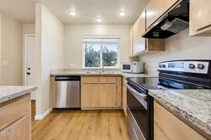 469 Tulipan Way, Talent, OR 97540 - Photo 5