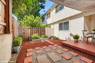 469 Tulipan Way, Talent, OR 97540 - Photo 11