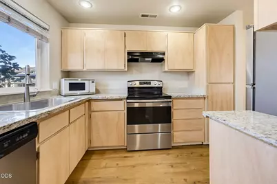 469 Tulipan Way, Talent, OR 97540 - Photo 1