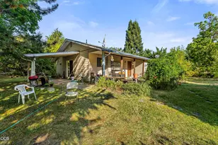 355 Cheslock Rd, Grants Pass, OR 97527 - Photo 19