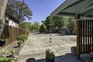 624 Hamilton St, Medford, OR 97501 - Photo 19