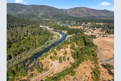 597 E Forks Circle #21, Cave Junction, OR 97523 - Photo 21