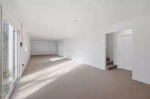 1802 NE Beacon Dr, Grants Pass, OR 97526 - Photo 25