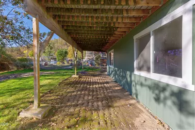1802 NE Beacon Drive, Grants Pass, OR 97526 - Photo 41