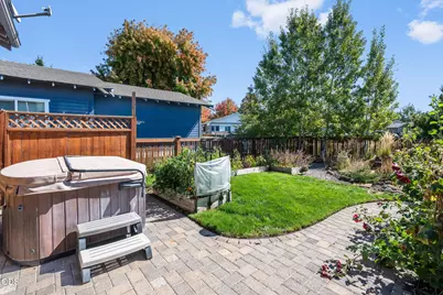 1806 NW Ivy Avenue, Redmond, OR 97756 - Photo 29