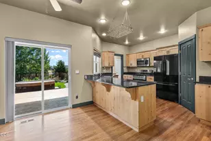 1806 NW Ivy Ave, Redmond, OR 97756 - Photo 9