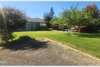 96 W Gregory Road, Central Point, OR 97502 - Photo 37