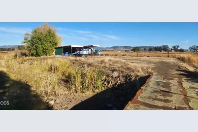 96 W Gregory Road, Central Point, OR 97502 - Photo 45