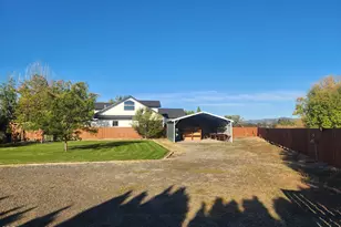 96 W Gregory Rd, Central Point, OR 97502 - Photo 43