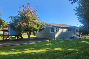 96 W Gregory Rd, Central Point, OR 97502 - Photo 25