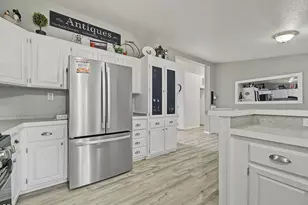 1260 Homedale Rd, Klamath Falls, OR 97603 - Photo 9