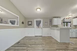 1260 Homedale Rd, Klamath Falls, OR 97603 - Photo 5