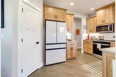 3971 Colorado Drive, Medford, OR 97504 - Photo 9