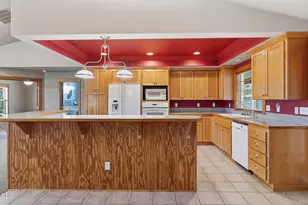 1919 NE Villa Dr, Madras, OR 97741 - Photo 15