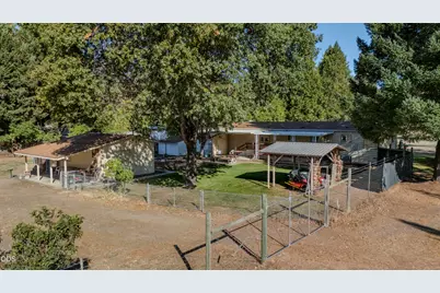8290 E Evans Creek Road, Rogue River, OR 97537 - Photo 33
