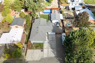 1004 Barlynn St, Medford, OR 97501 - Photo 3