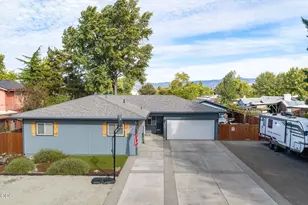 1004 Barlynn St, Medford, OR 97501 - Photo 9