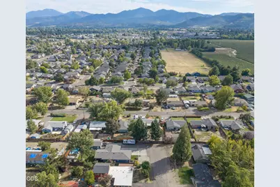 1004 Barlynn Street, Medford, OR 97501 - Photo 51