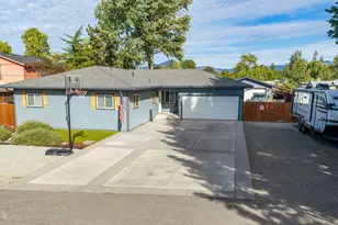 1004 Barlynn St, Medford, OR 97501 - Photo 55