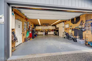 1004 Barlynn St, Medford, OR 97501 - Photo 7