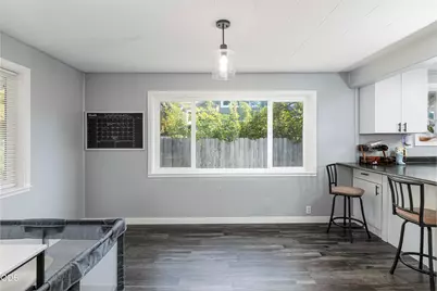 711 SW H Street, Grants Pass, OR 97526 - Photo 15