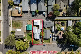 711 SW H St, Grants Pass, OR 97526 - Photo 43