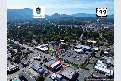 112 SE M Street, Grants Pass, OR 97526 - Photo 5