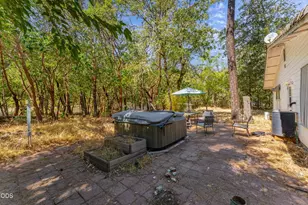 190 Long Acres Rd, Grants Pass, OR 97527 - Photo 15