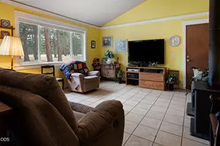 69460 Crooked Horseshoe Rd, Sisters, OR 97759 - Photo 3