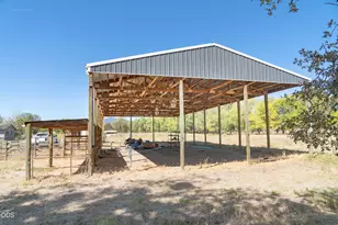 14405 Table Rock Rd, Central Point, OR 97502 - Photo 23