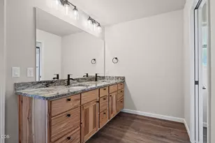 167 SE Champagne Ct, Grants Pass, OR 97527 - Photo 11