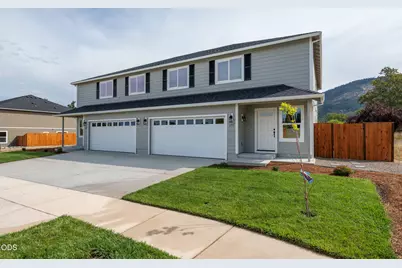 171 SE Champagne Court, Grants Pass, OR 97527 - Photo 1