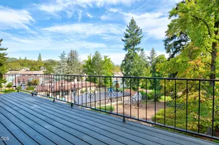 257 Mount Echo Dr, Medford, OR 97504 - Photo 11