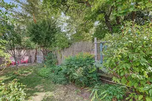 321 Clay St, Ashland, OR 97520 - Photo 25