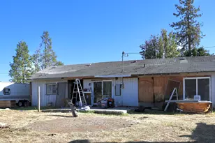 238 Orr Dr, Central Point, OR 97502 - Photo 3