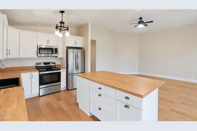 15333 NW Oneil Highway, Redmond, OR 97756 - Photo 13