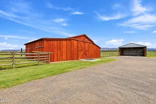 15333 NW Oneil Hwy, Redmond, OR 97756 - Photo 33