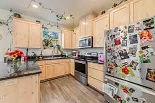 400 Oak St, Phoenix, OR 97535 - Photo 9