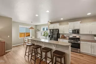 21188 SE Azalia Ave, Bend, OR 97702 - Photo 17