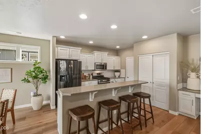 21188 SE Azalia Avenue, Bend, OR 97702 - Photo 15