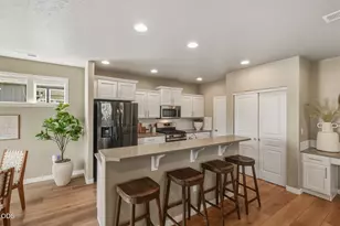 21188 SE Azalia Ave, Bend, OR 97702 - Photo 15