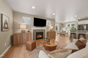 21188 SE Azalia Ave, Bend, OR 97702 - Photo 9