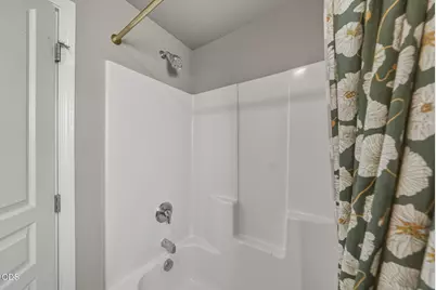 21188 SE Azalia Avenue, Bend, OR 97702 - Photo 33