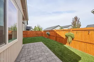 21188 SE Azalia Ave, Bend, OR 97702 - Photo 43