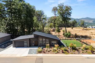 409 Selah Ln, Cave Junction, OR 97523 - Photo 25
