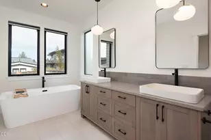 2963 NW Polarstar Ave, Bend, OR 97703 - Photo 15