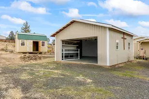 8204 SW Sand Ridge Rd, Terrebonne, OR 97760 - Photo 25
